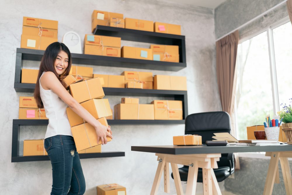 Atur Keuangan Rumah Tangga dengan Penghasilan Tambahan Lewat Bisnis Sampingan