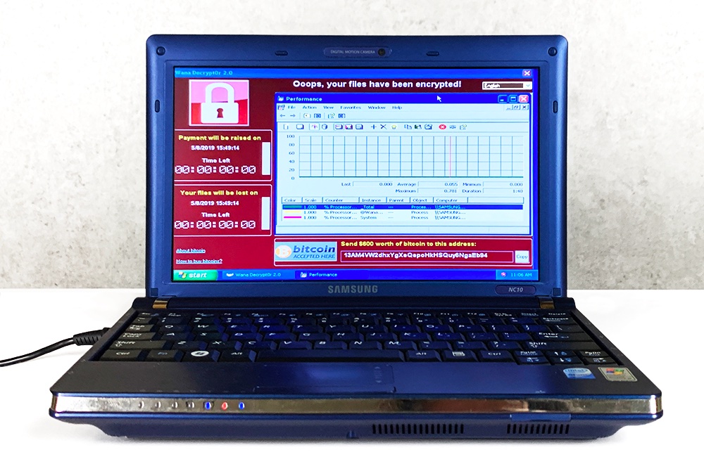 Laptop Tua Berisi Virus Paling Berbahaya Dilelang
